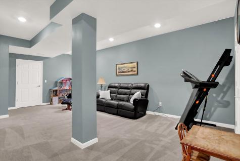 7341 Snowbird Way Indianapolis IN 46259