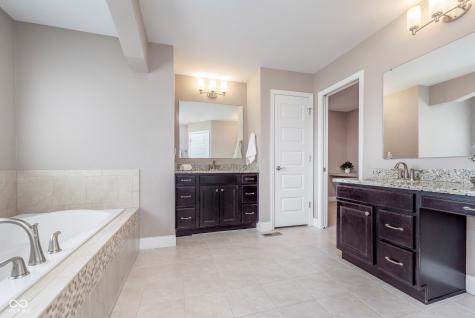 3728 Dunellen Circle Carmel IN 46074