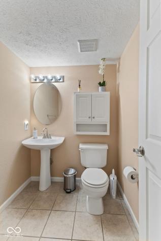 3769 Limelight Lane Whitestown IN 46075