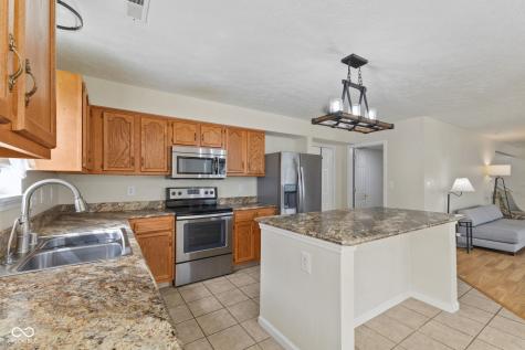 3769 Limelight Lane Whitestown IN 46075