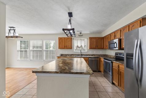 3769 Limelight Lane Whitestown IN 46075