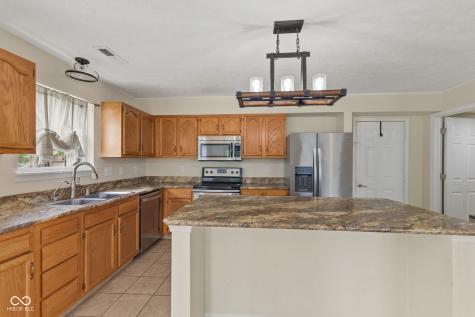 3769 Limelight Lane Whitestown IN 46075