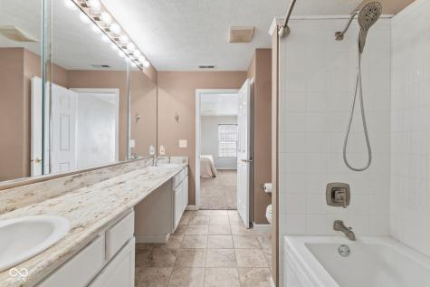 3769 Limelight Lane Whitestown IN 46075