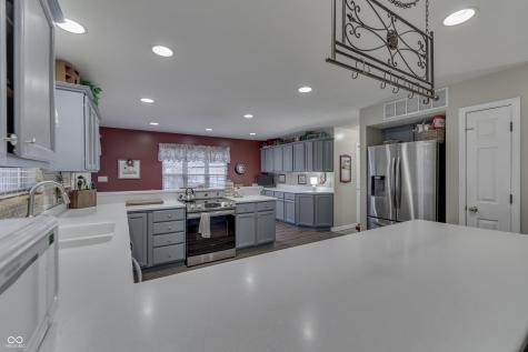 3338 Shady Maple Way Indianapolis IN 46227