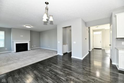 8404 Penbrooke Place Indianapolis IN 46237