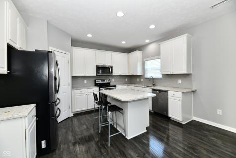 8404 Penbrooke Place Indianapolis IN 46237