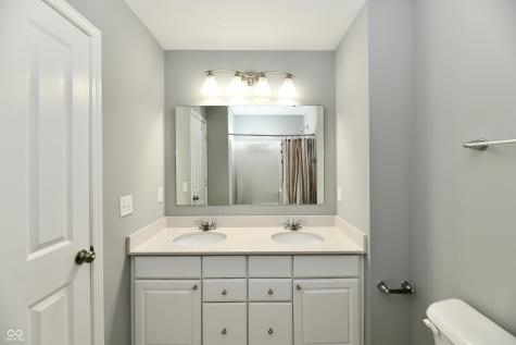 8404 Penbrooke Place Indianapolis IN 46237