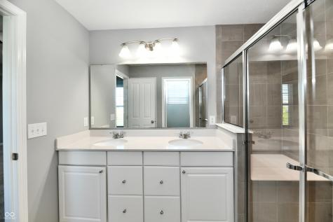 8404 Penbrooke Place Indianapolis IN 46237