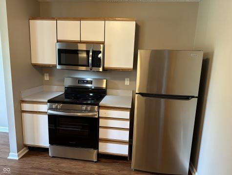 1218 Tealpoint Circle Indianapolis IN 46229