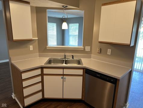 1218 Tealpoint Circle Indianapolis IN 46229
