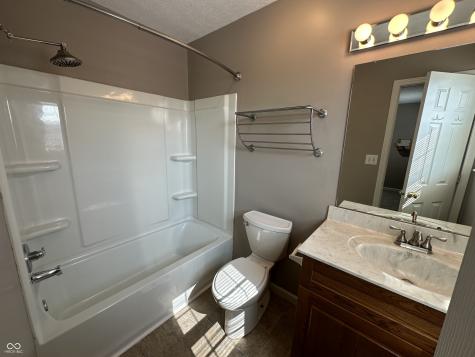 1218 Tealpoint Circle Indianapolis IN 46229
