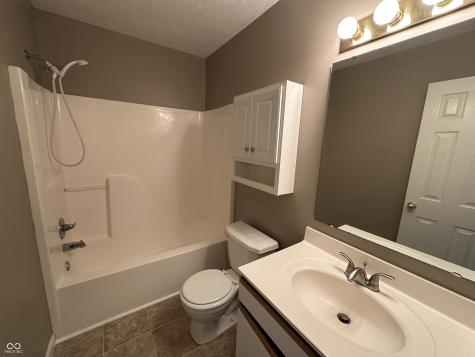 1218 Tealpoint Circle Indianapolis IN 46229