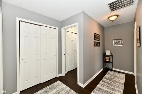 5862 Columbia Circle Greenwood IN 46142