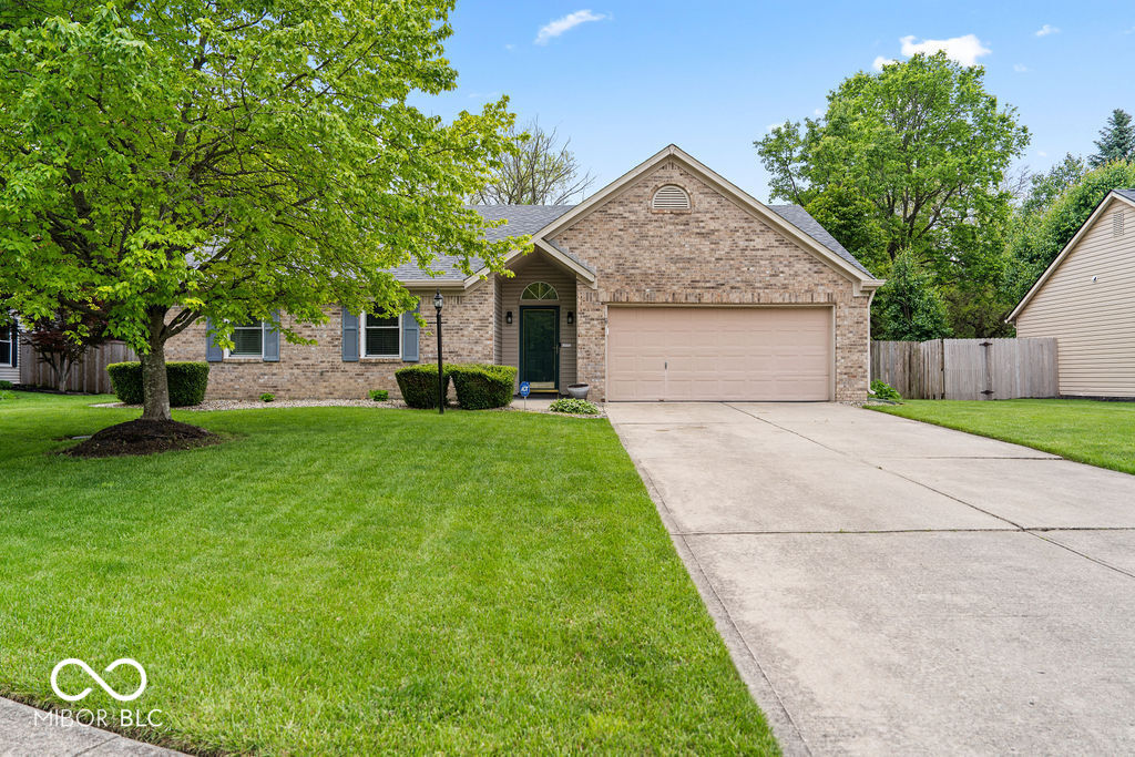 12645 Pine Grove Court Indianapolis IN 46236