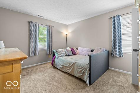 12645 Pine Grove Court Indianapolis IN 46236