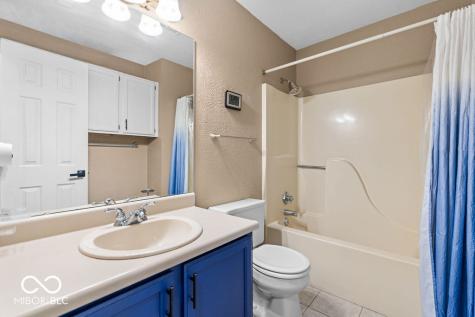 12645 Pine Grove Court Indianapolis IN 46236