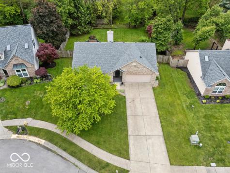12645 Pine Grove Court Indianapolis IN 46236