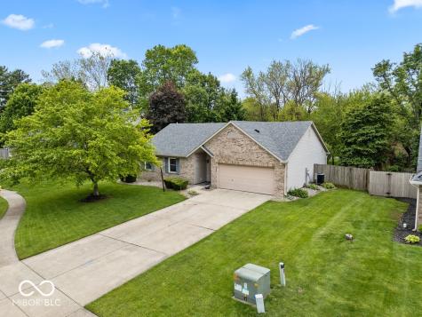12645 Pine Grove Court Indianapolis IN 46236