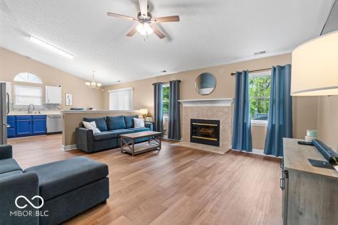 12645 Pine Grove Court Indianapolis IN 46236