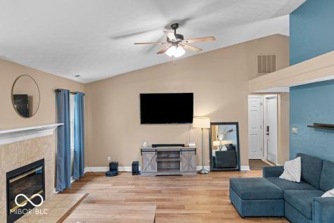 12645 Pine Grove Court Indianapolis IN 46236