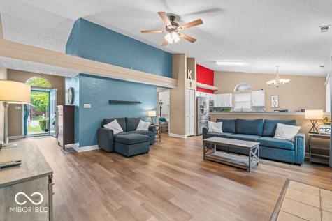 12645 Pine Grove Court Indianapolis IN 46236