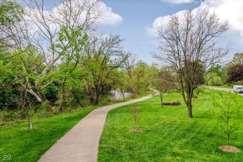 5338 E Fall Creek Parkway Drive N Indianapolis IN 46220