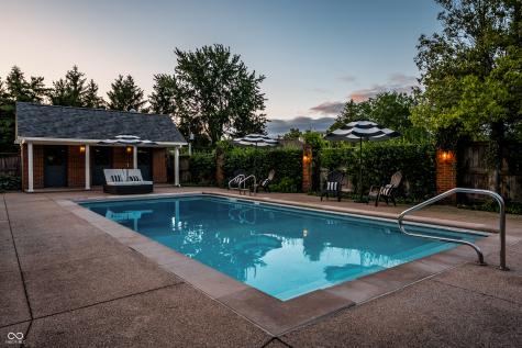 9512 Holliday Circle Indianapolis IN 46260