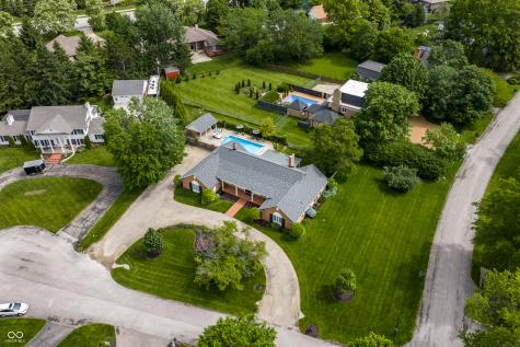 9512 Holliday Circle Indianapolis IN 46260