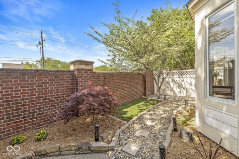 8136 Gwinnett Place Indianapolis IN 46250