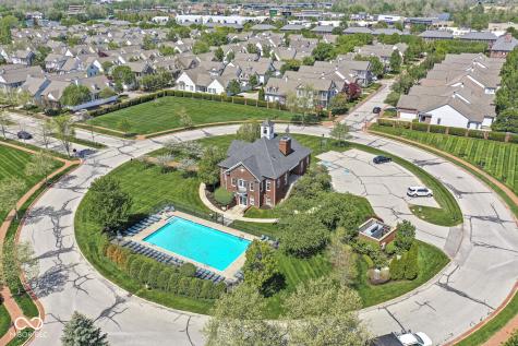 8136 Gwinnett Place Indianapolis IN 46250
