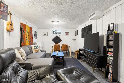4935 Indianola Avenue Indianapolis IN 46205