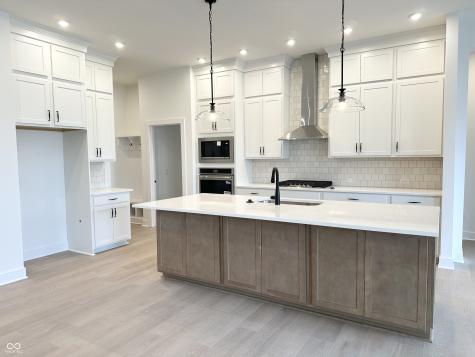 19661 Wood Farm Place Westfield IN 46074