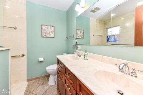 6053 Halfmoon Lane Indianapolis IN 46220
