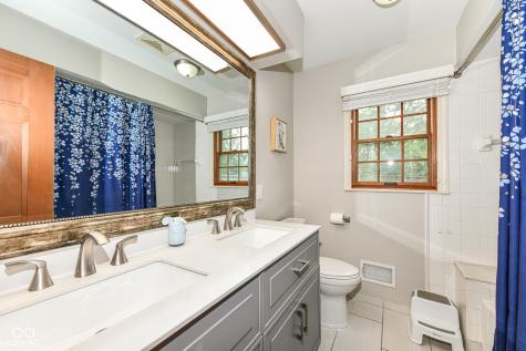 6053 Halfmoon Lane Indianapolis IN 46220
