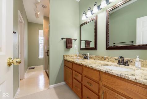 1336 Rolling Hills Court Indianapolis IN 46214
