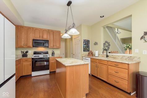 1336 Rolling Hills Court Indianapolis IN 46214