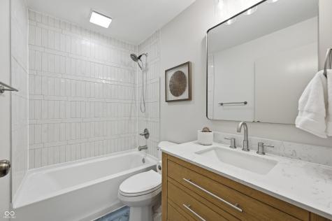 6908 Creekridge Trail Indianapolis IN 46256