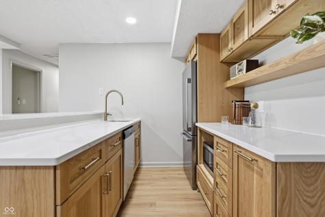 6908 Creekridge Trail Indianapolis IN 46256