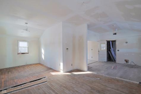 4986 Adkins Street Columbus IN 47201