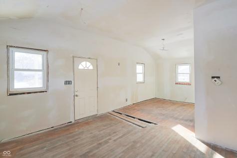 4986 Adkins Street Columbus IN 47201