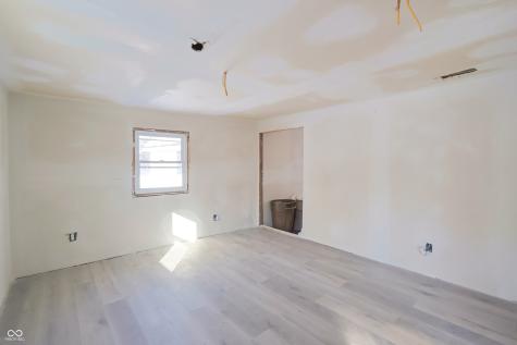 4986 Adkins Street Columbus IN 47201