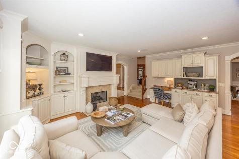 1861 Blore Heath Carmel IN 46032