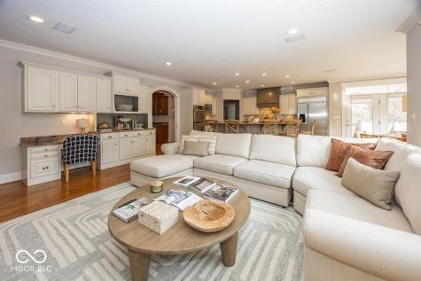 1861 Blore Heath Carmel IN 46032