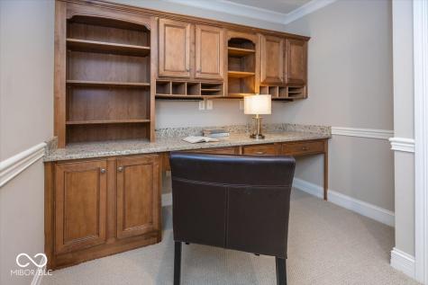1861 Blore Heath Carmel IN 46032