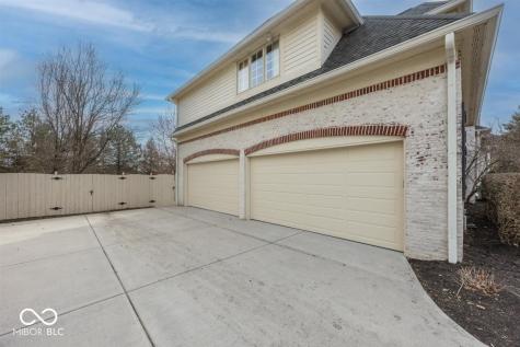 1861 Blore Heath Carmel IN 46032