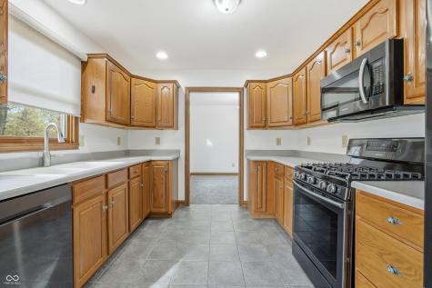 404 Tara Circle Greenwood IN 46142