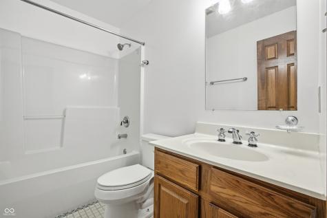 404 Tara Circle Greenwood IN 46142