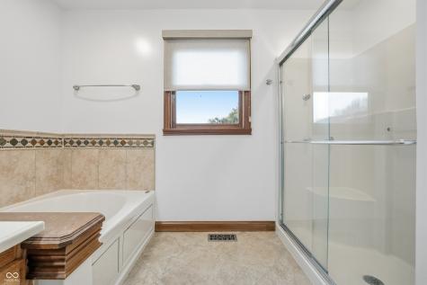 404 Tara Circle Greenwood IN 46142