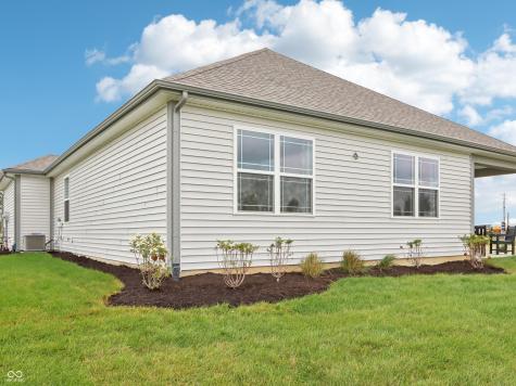 30 Benfield Drive Whiteland IN 46184