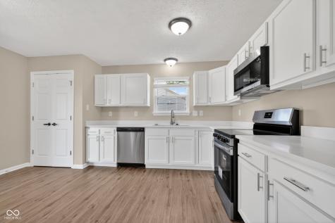 4332 Churchman Court Indianapolis IN 46237